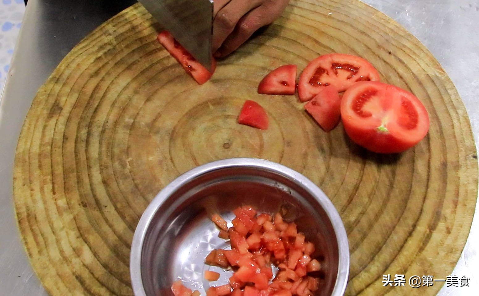 锡纸金针菇万能汤汁教程视频,怎么做最爆辣的金针菇