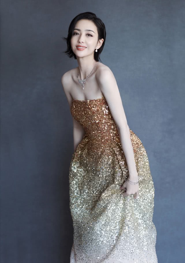 佟丽娅黑色长裙造型,佟丽娅红裙穿搭