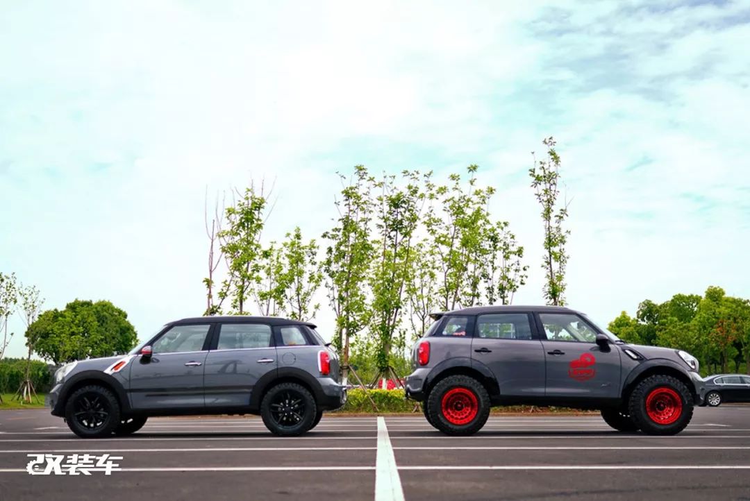 网友花费十几万，把MINI乡下人爆改成大脚怪
