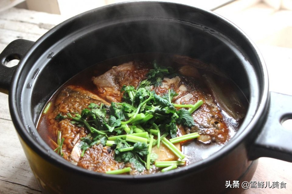 鱼头健脑益智,鱼头豆腐汤鲜美补钙老少皆宜