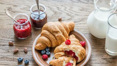 哺乳期妈妈需要忌口的高蛋白食物,哺乳期妈妈忌口的菜有哪些