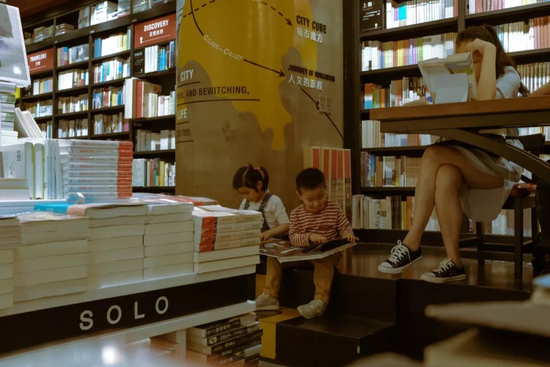 我和男朋友一起上班,我和男朋友在同一家公司实习