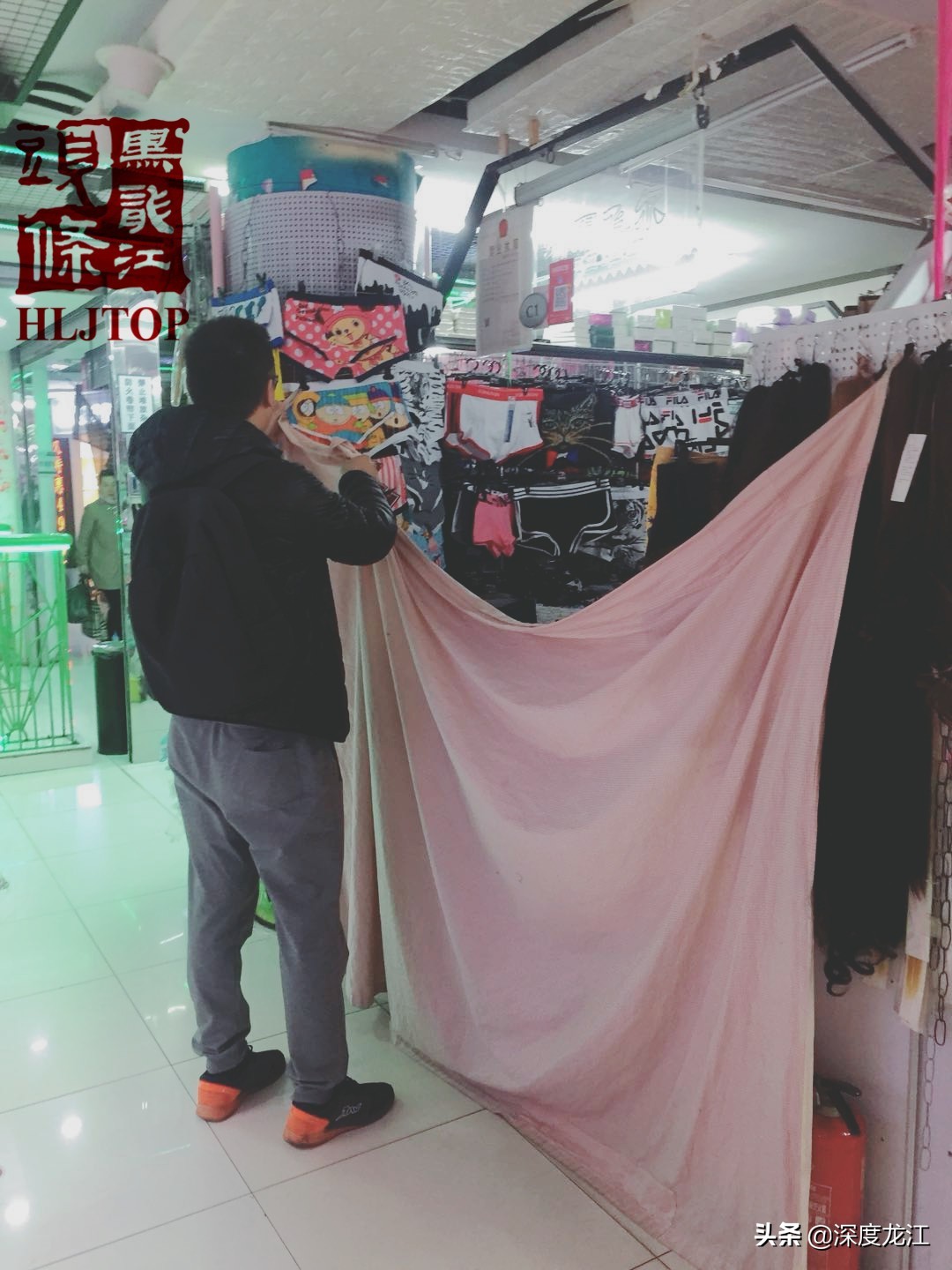 【冰城浮生记】“金太阳”老冀：看不到实体店曙光却依然守护希望