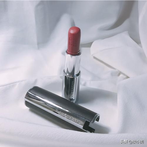 黄皮真的不要用奶油橘的口红,黄皮口红必买色999哑光和丝绒