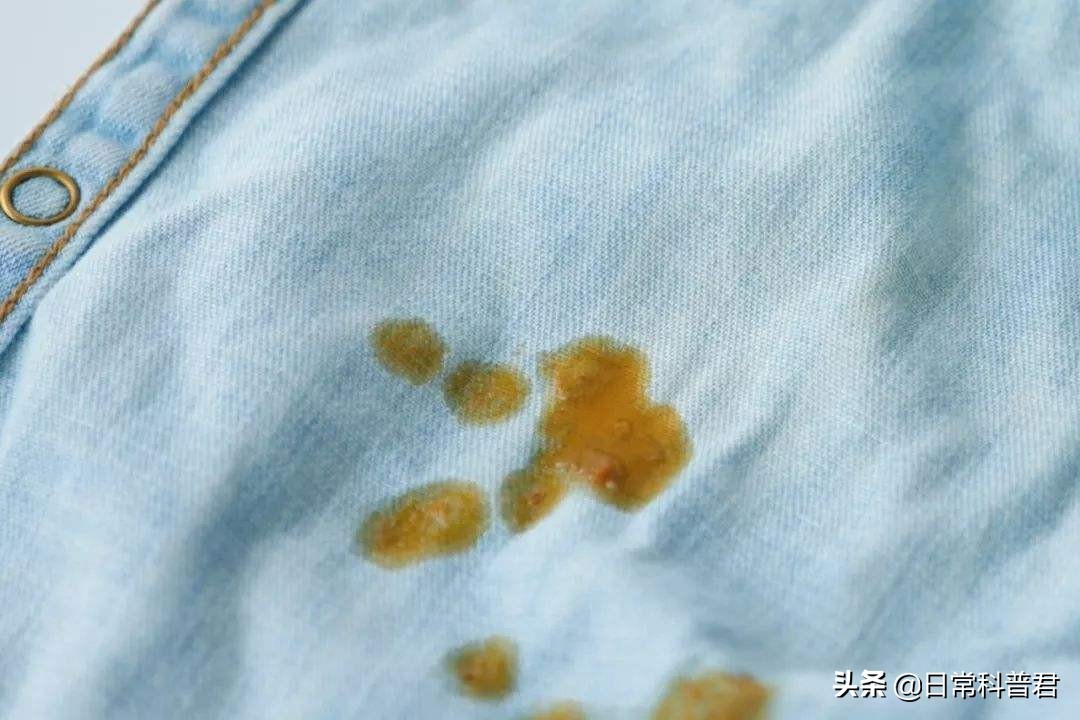 衣服顽固墨水污渍去除的最佳方法,衣服上的汽油污渍怎么去除小窍门