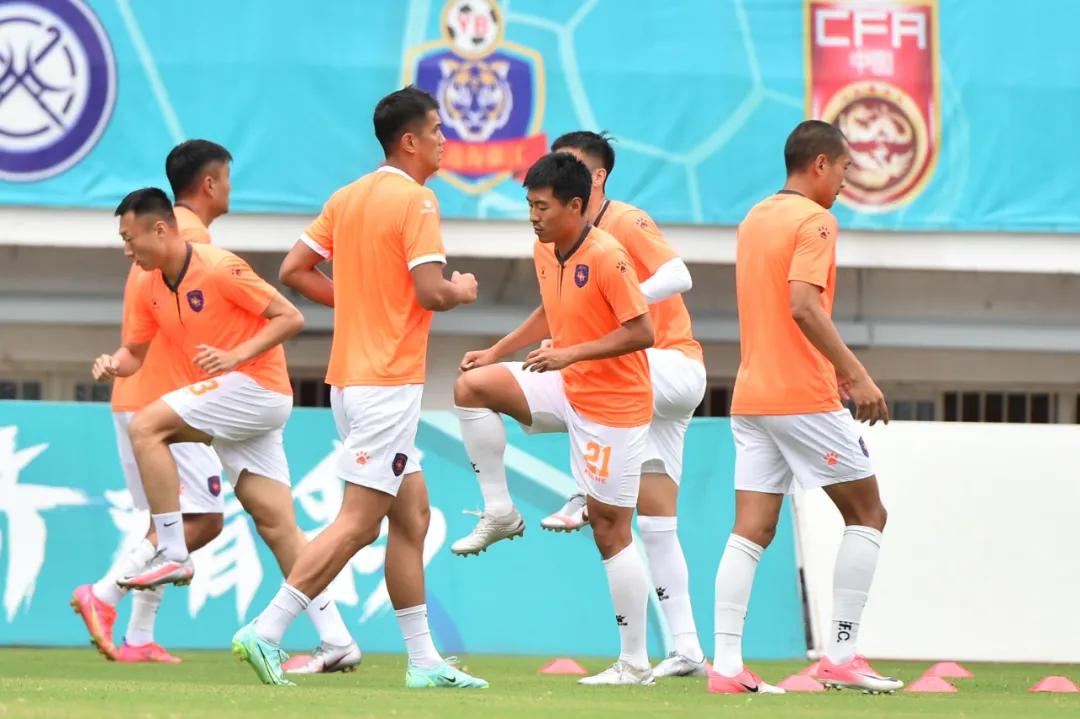 肖智：乔伟光和胡葆森都让我敬重，坚持自律因不想被笑白斩鸡