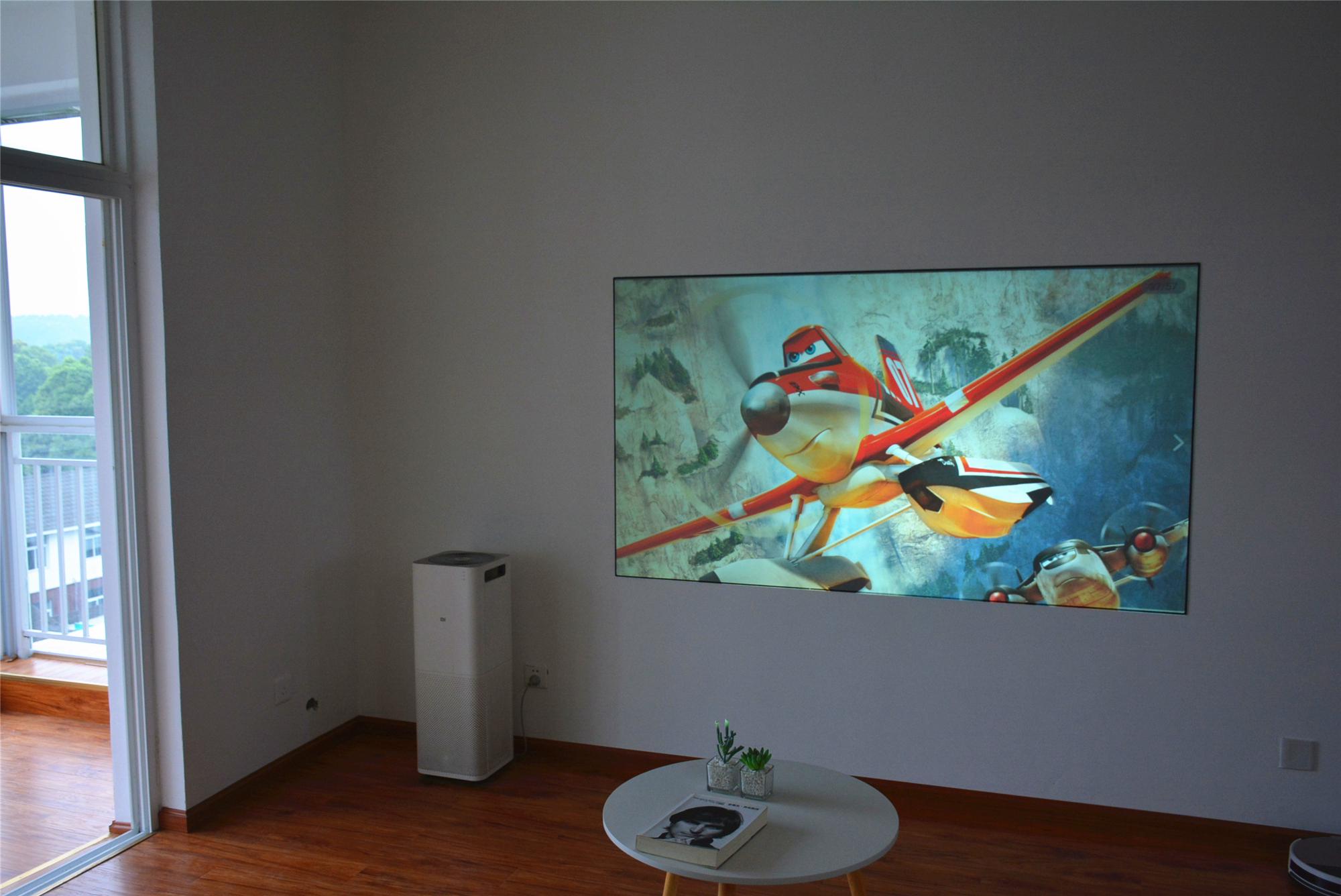 国产推出“新款LED投影”：900ANSI够不够用？白天开窗实测