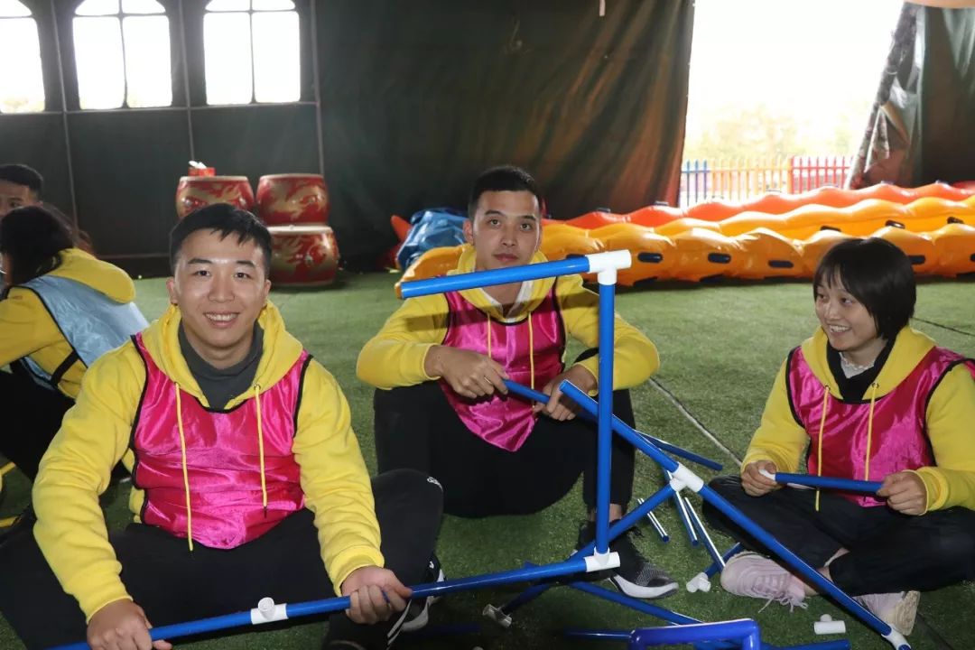 激情成就梦想汗水铸就成功,激情成就梦想团队铸就辉煌前言