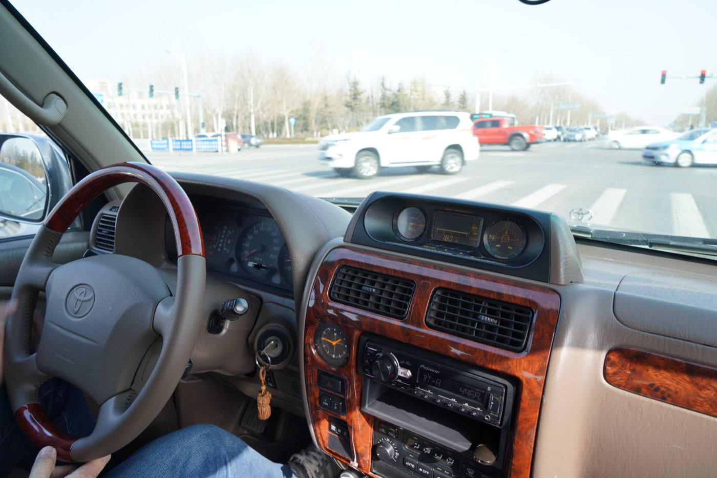 丰田霸道lc90价格,2011丰田霸道lc90