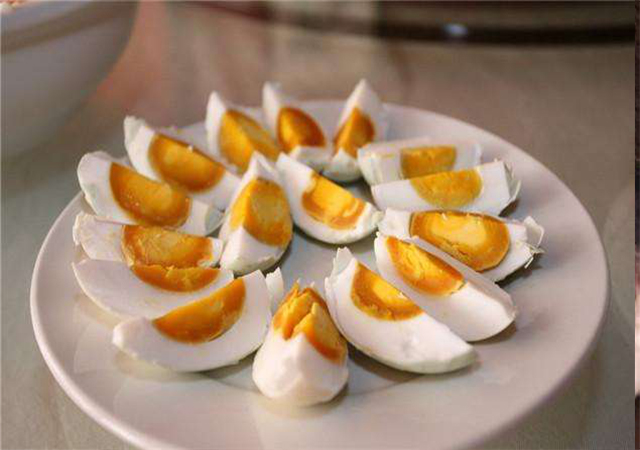 食物过敏眼睛肿多久才消退,眼睛肿了吃什么最好