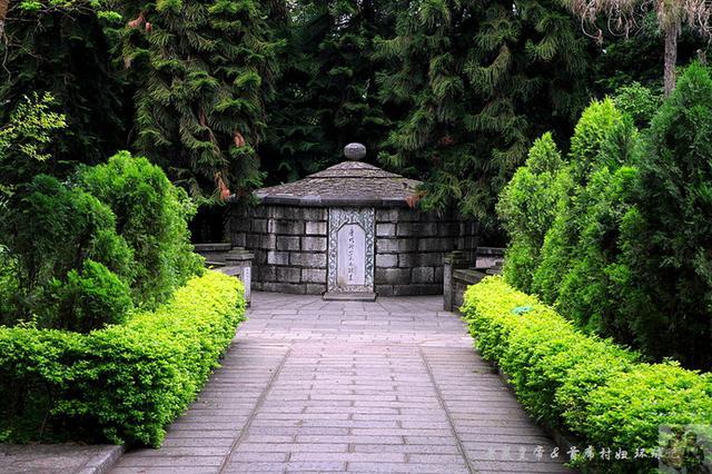 一条旅游路线打通欧亚,一条沿中国边界自驾游的路线