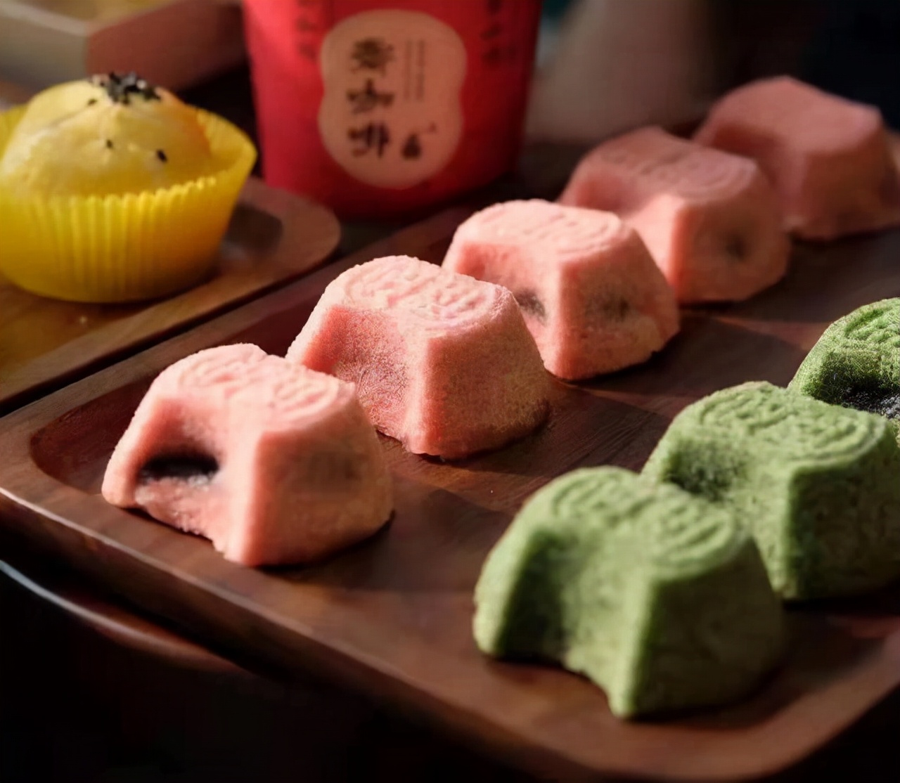 杭州买特产都在什么地方买好,杭州买什么特产带回去比较好