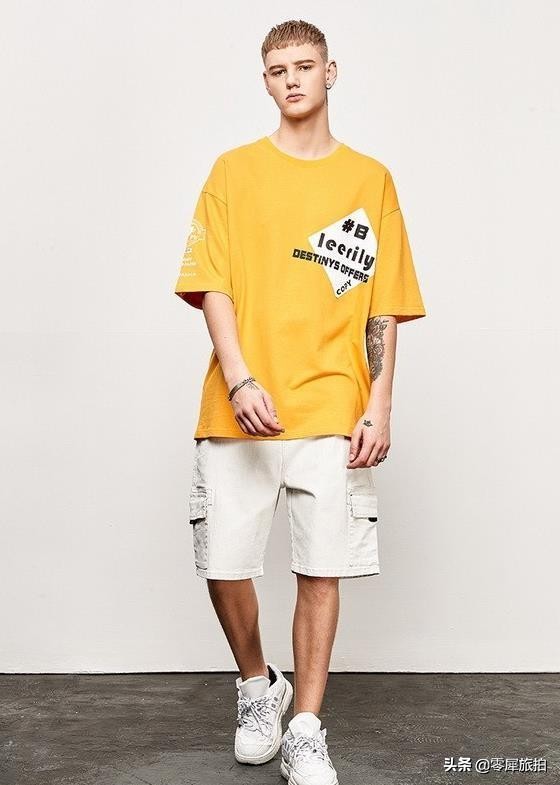 夏天男生白t恤颜色推荐,t恤男士穿什么颜色好看