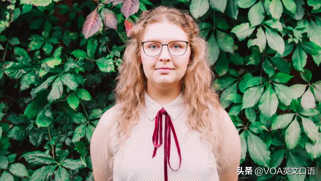 长相一般的英文怎么说,长相一般般普普通通怎么说