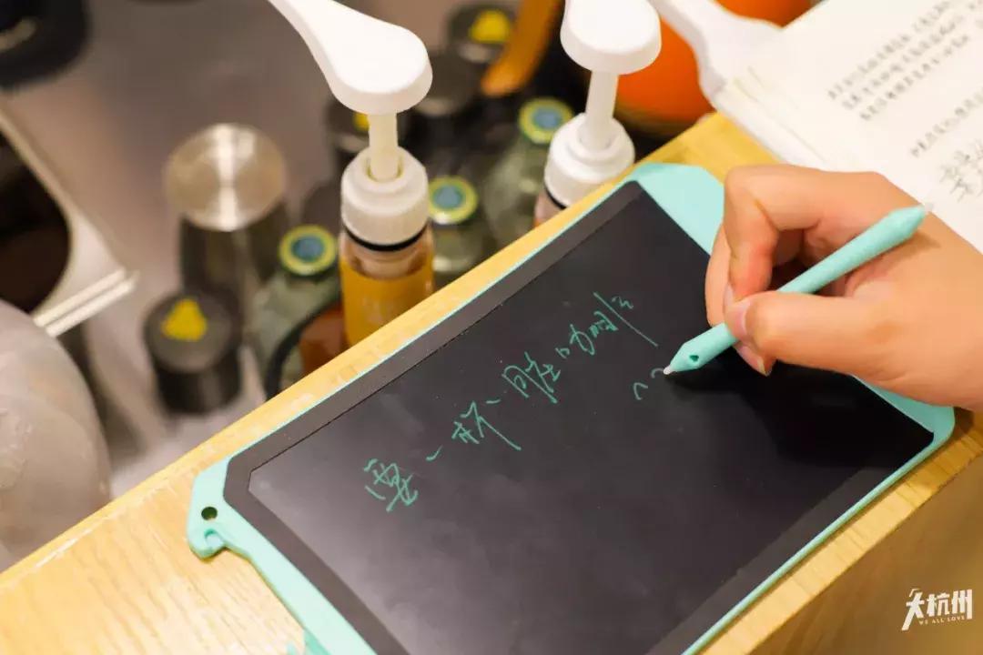 嘈杂闹市里的无声世界,全杭州最安静的小店!超治愈~