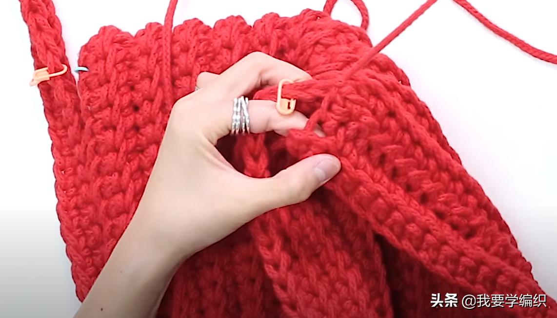 钩各种花样的抽绳包包教程,圆筒包包抽绳钩织教程