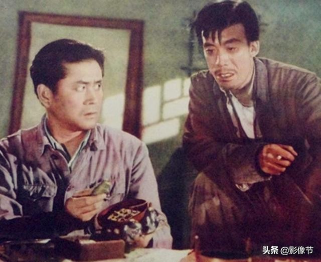 为何这部反特片的背景从国庆改到劳动节，又从劳动节改回国庆？