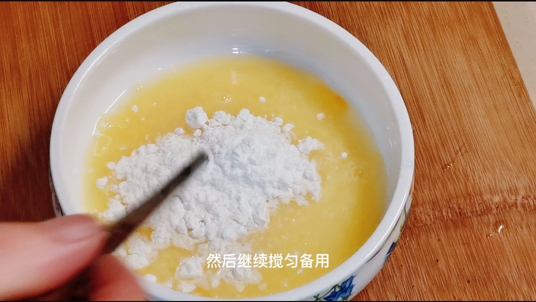 鸡翅裹面包渣怎么煎视频,鸡翅裹粉怎么裹