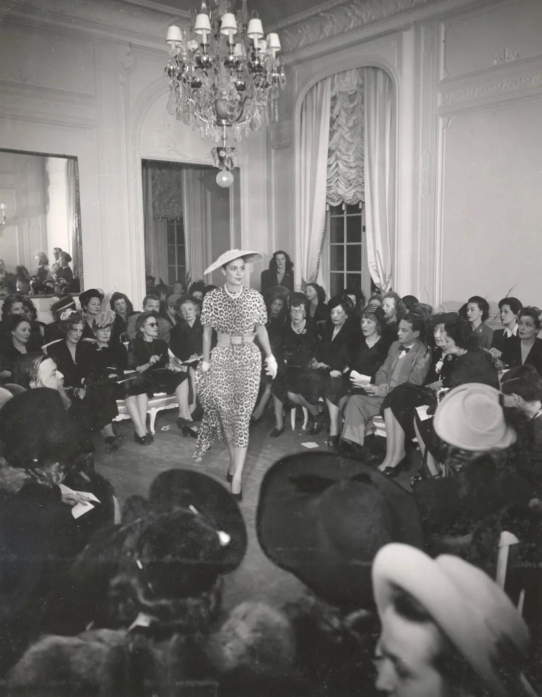 迪奥dior2020走秀冬季款运动鞋,dior2012春夏走秀视频完整版