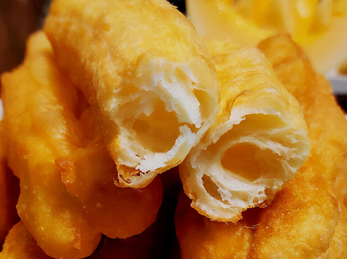 油条店的老配方，步骤简单，适合新手学，出锅蓬松酥脆，特别好吃