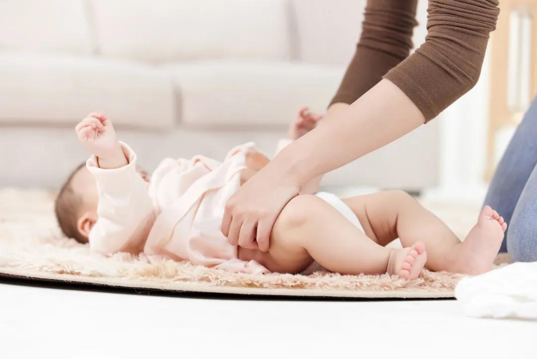 2个月的宝宝哭闹怎么回事,2个月宝宝哭闹的7个常见原因