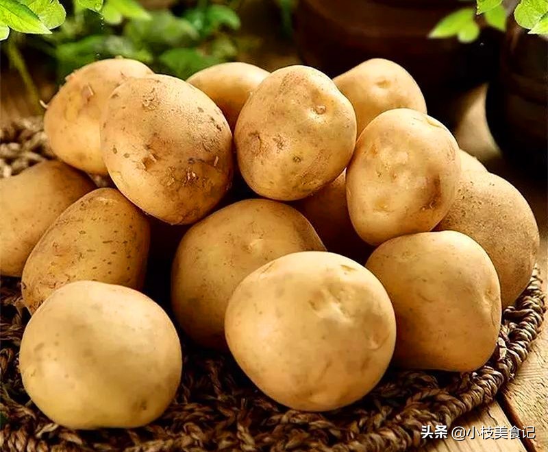 做家常土豆丝放什么调料,土豆丝怎么焯水是脆的