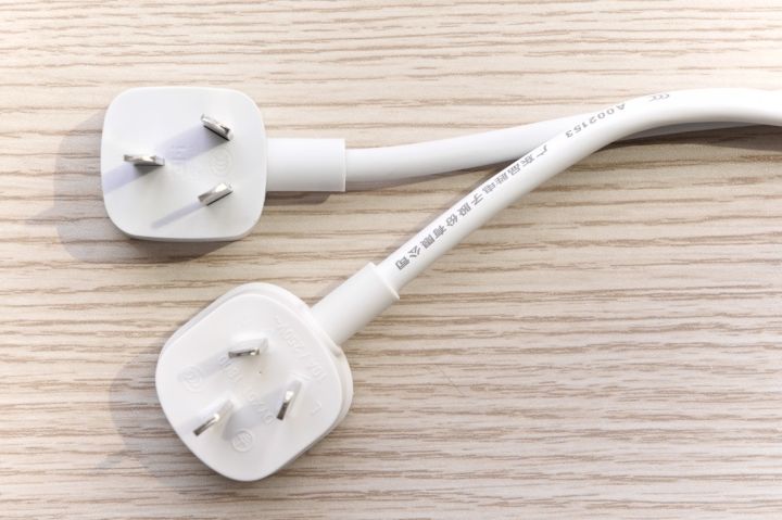 新型插座充电慢,插座不够用就用这款扩展插座