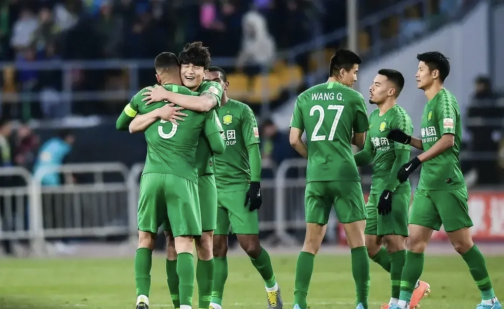 可笑的辩解，中超球员一个月工资2万块，不要忽略奖金有很多