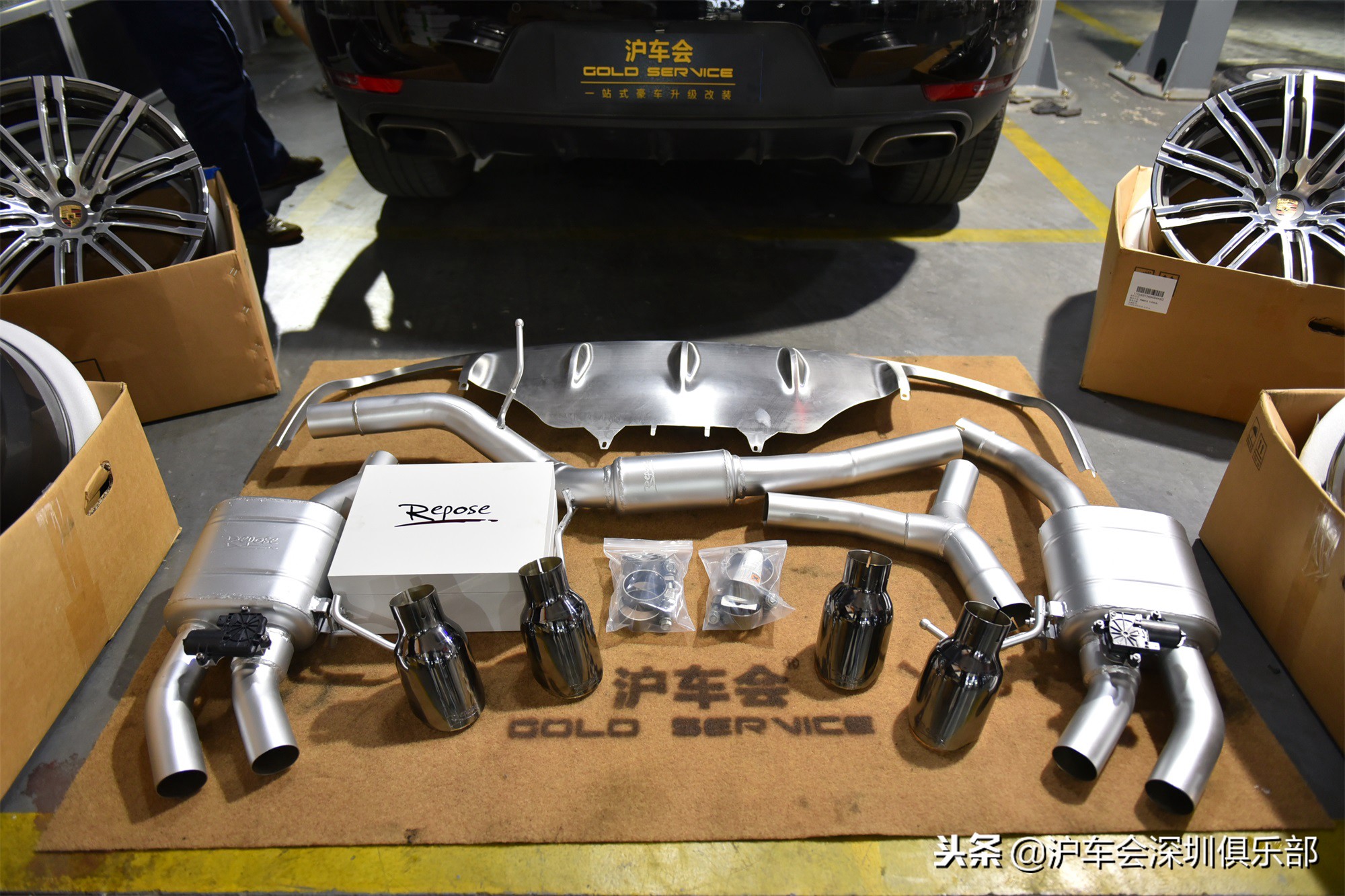 保时捷macan2021宝石蓝21寸大轮毂,保时捷macan改装轮毂