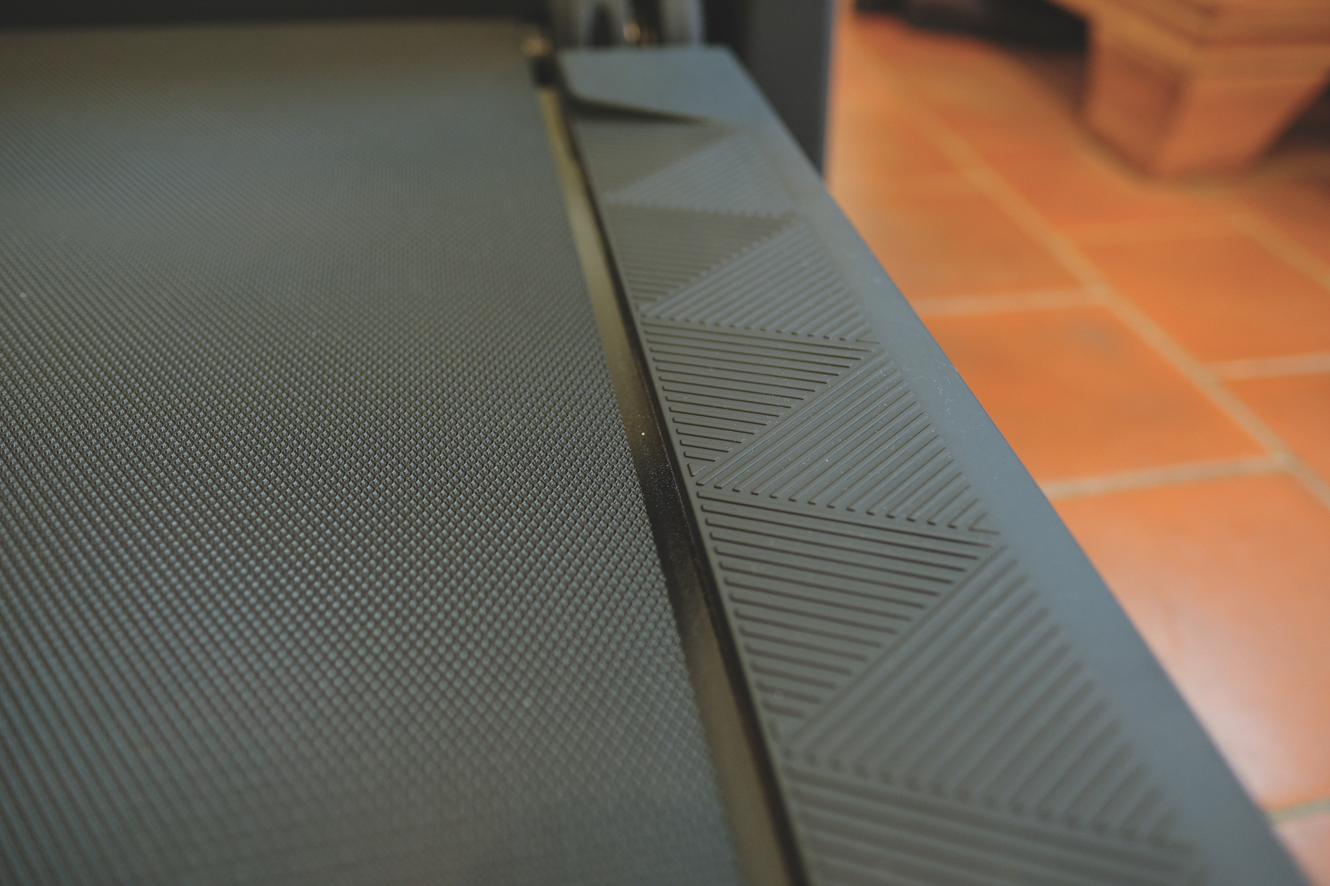 赤兔跑步机折叠,赤兔跑步机和米家跑步机