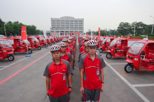 拼多多也要搞物流了,负面缠身的它,能打败京东吗?