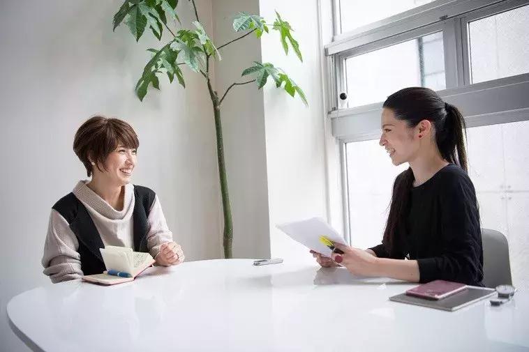 日本美女拔头发,日本美女服装秀