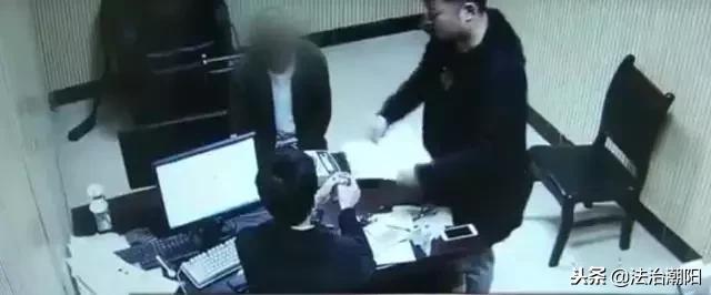 丈夫吸毒妻子故意尝试吸毒,发现老公吸毒该如何面对