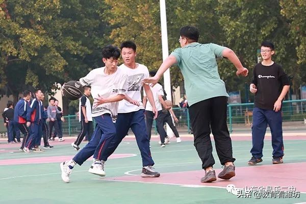 昌乐二中第十五届体育美食节开幕,昌乐二中十六届体育美食节