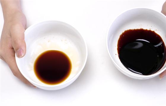 生抽味极鲜蒸鱼豉油哪个味道更好,放蚝油酱油鱼露炒菜还用放盐吗