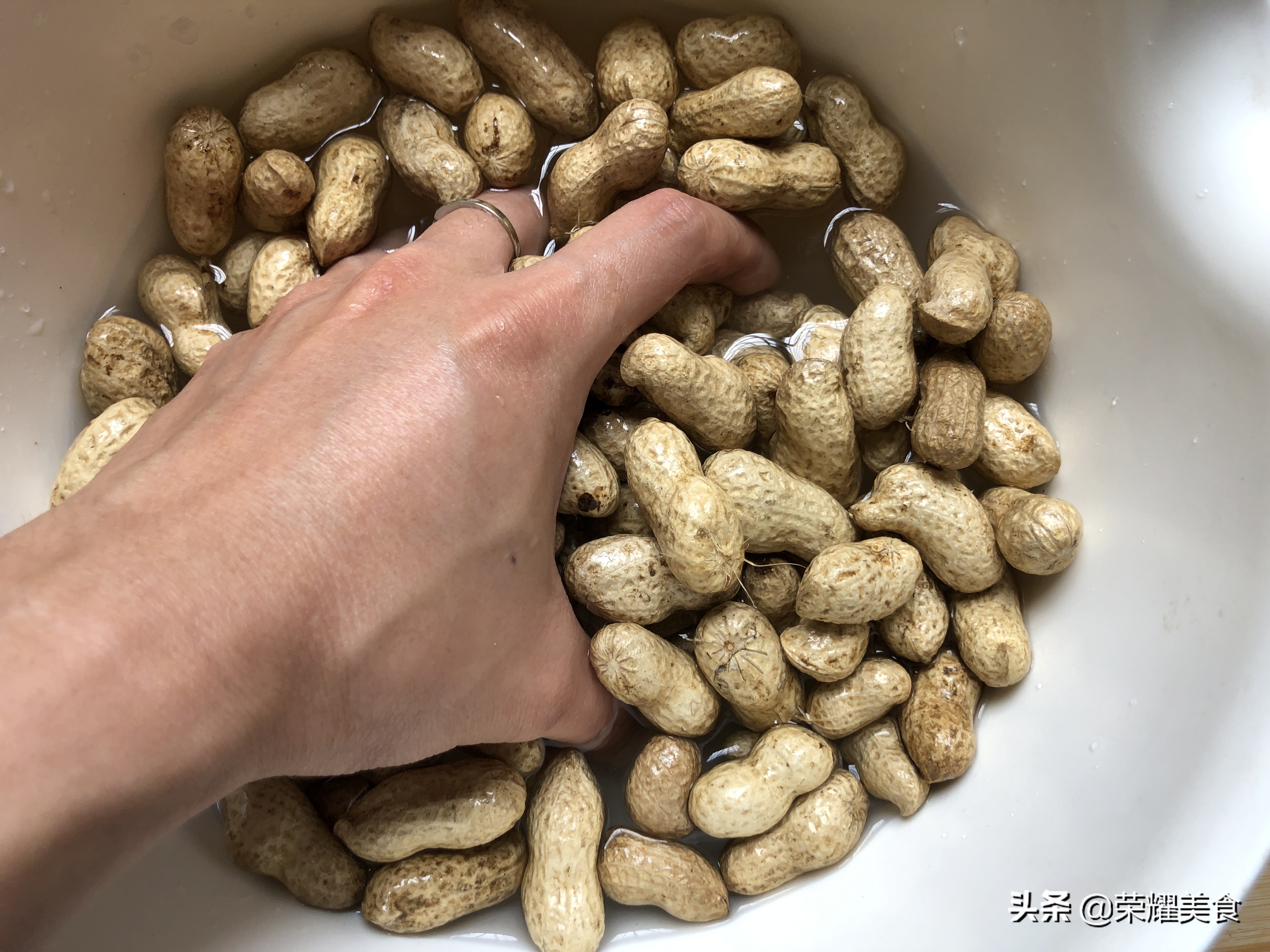 五香花生正确煮法,五香花生怎么煮没有香叶桂皮
