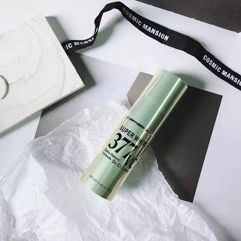 再美的脸，也抵挡不住“加斑”的困扰