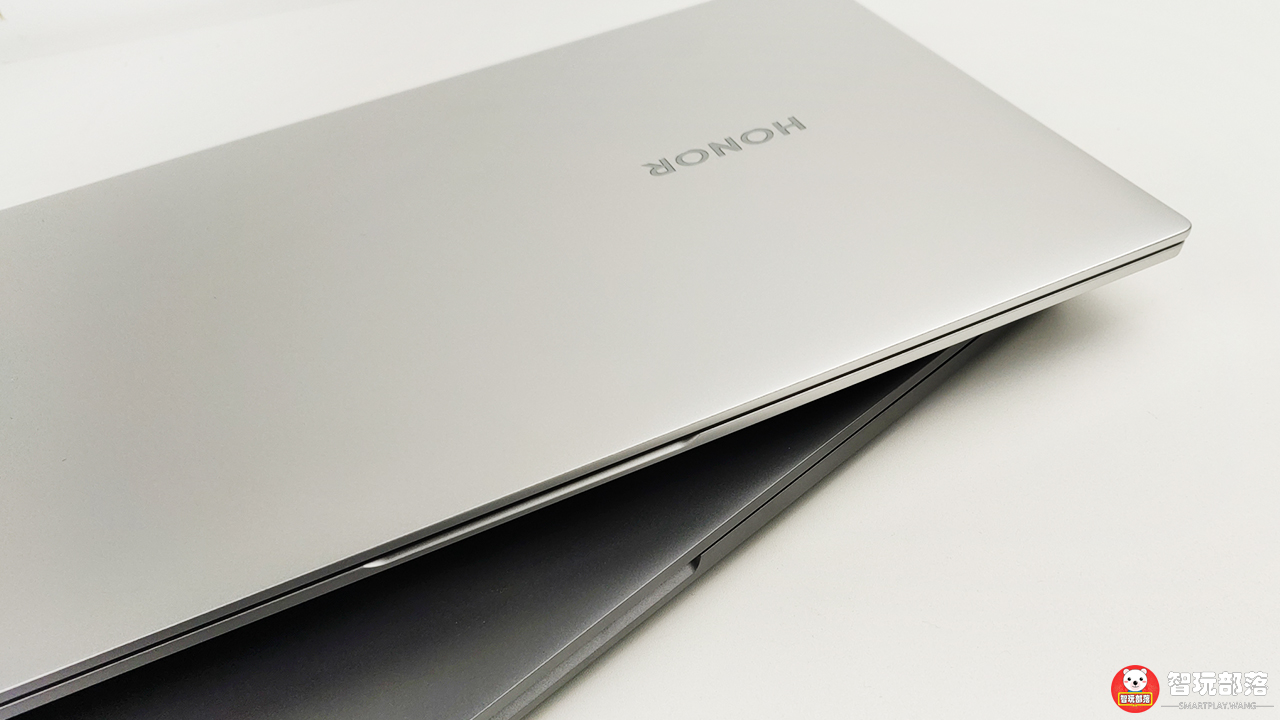 荣耀MagicBookPro锐龙版评测：集显比肩独显，价格比小米更香