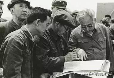 唯一担任过副总理的开国中将,毛*东泽**称其为帅才,周恩来苦撑危局的左膀右臂