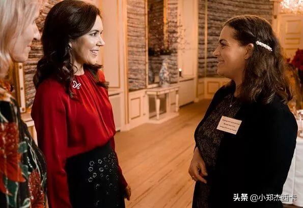 石头姐婚姻近况,身价2亿的石头姐