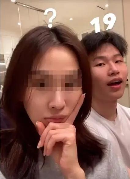 陈坤17岁儿子近照曝光,陈坤19岁儿子近照