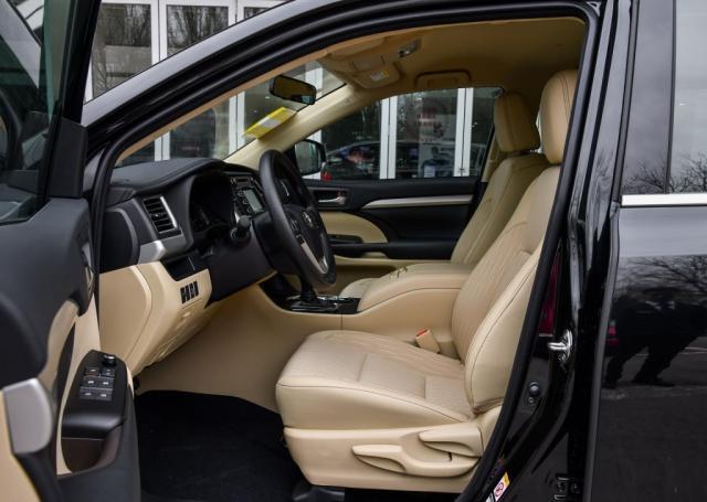 这款车，进口2.0T配6AT，适时四驱，关键不到26万