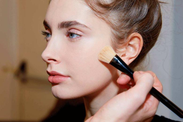 防止脱妆的化妆方法,夏季怎么化妆不容易脱妆