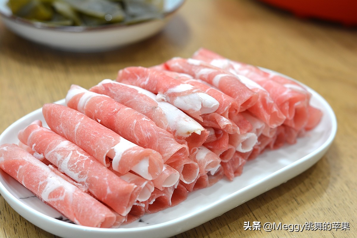 自制清水涮火锅,在家涮火锅必备什么菜和底料最好