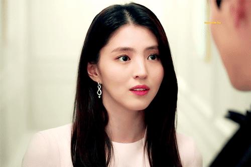 我居然被小三圈粉了！盘点5位“人气辗压正宫”的爆红小三