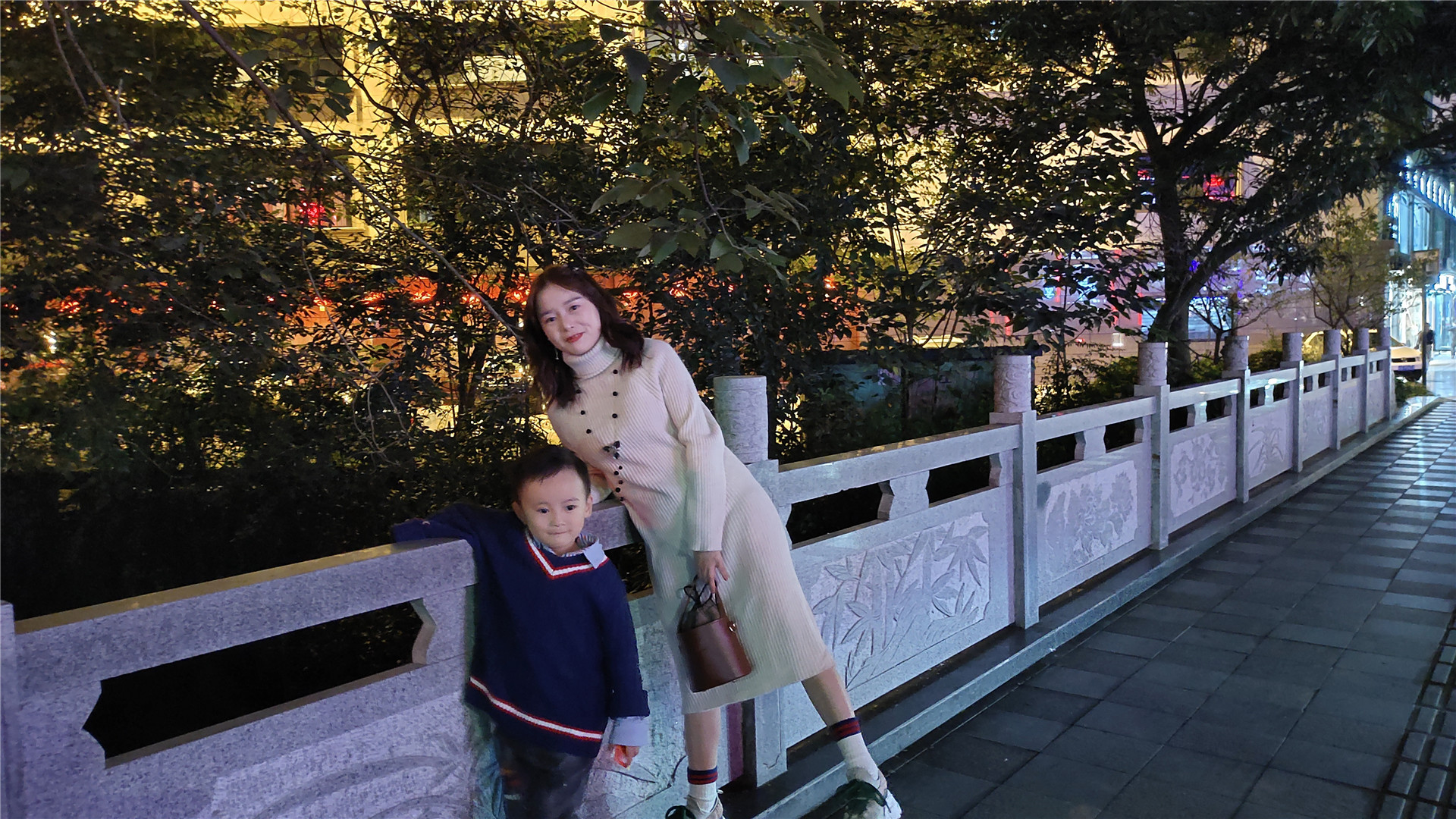 vivonex3黑色深度测评,顶级外观同行衬托简评vivonex3