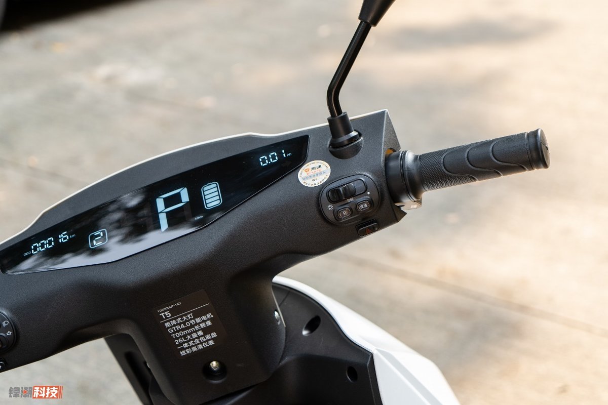 雅迪冠能t5电机是1200w还是800w,雅迪t5冠能版1200w和800w哪个好