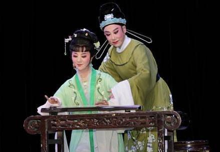 陆游和唐婉的爱情故事千古绝唱,陆游和唐婉的凄美爱情