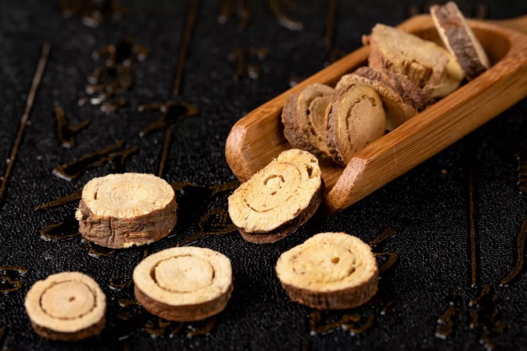 腹痛腹泻便血畏寒,下腹痛便血拉稀