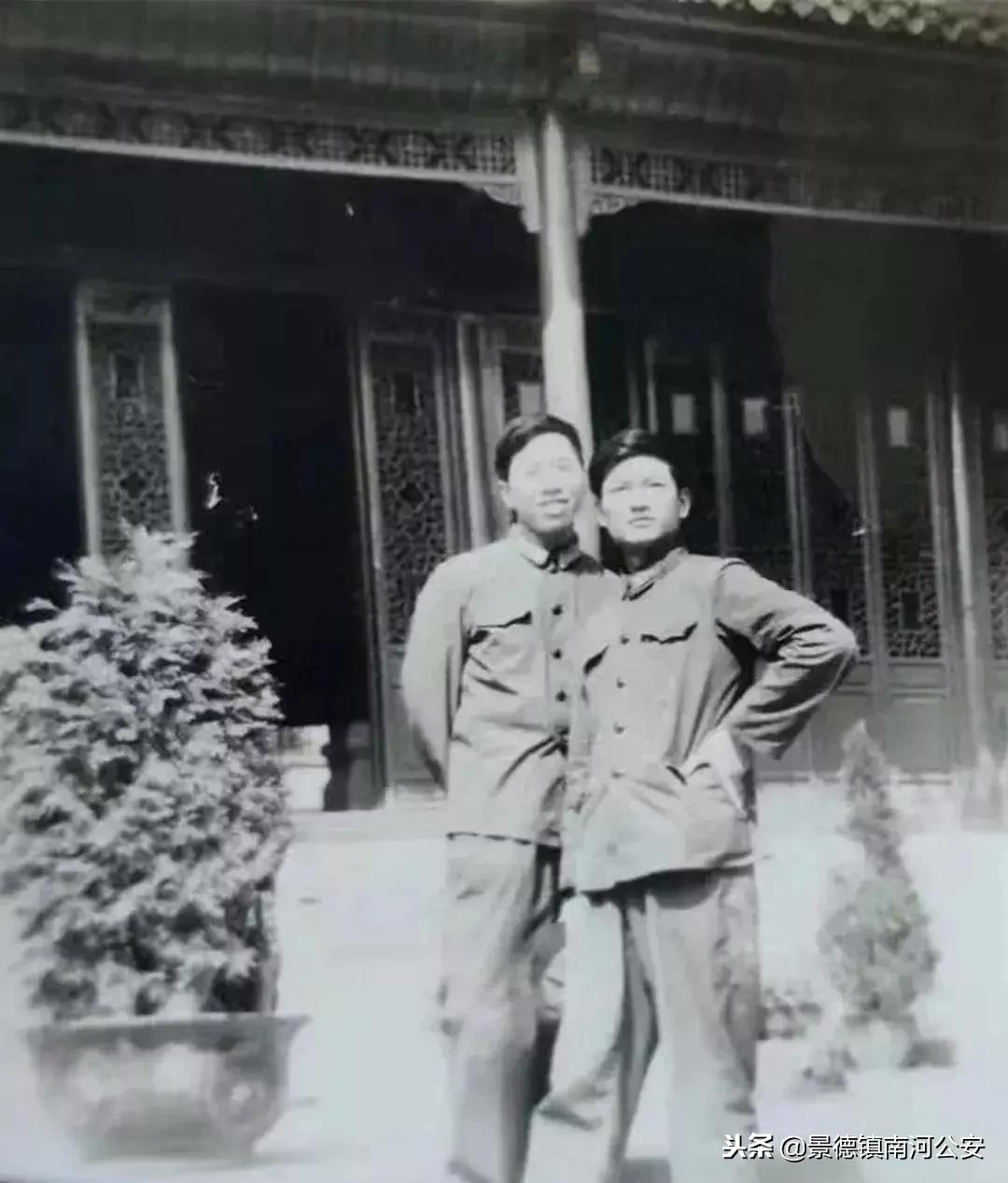 难忘军帽上的红五星